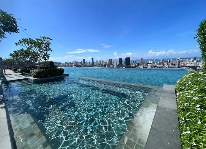 Beacon Executive Suite By Staycation Homestay