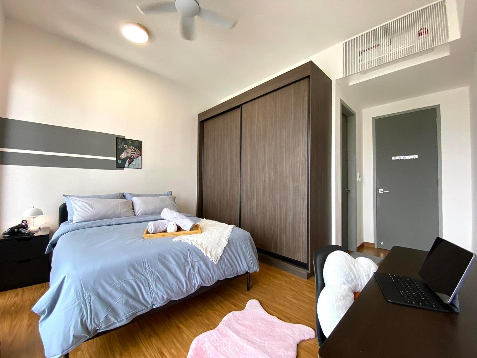 Beacon Executive By Staycation * George Town