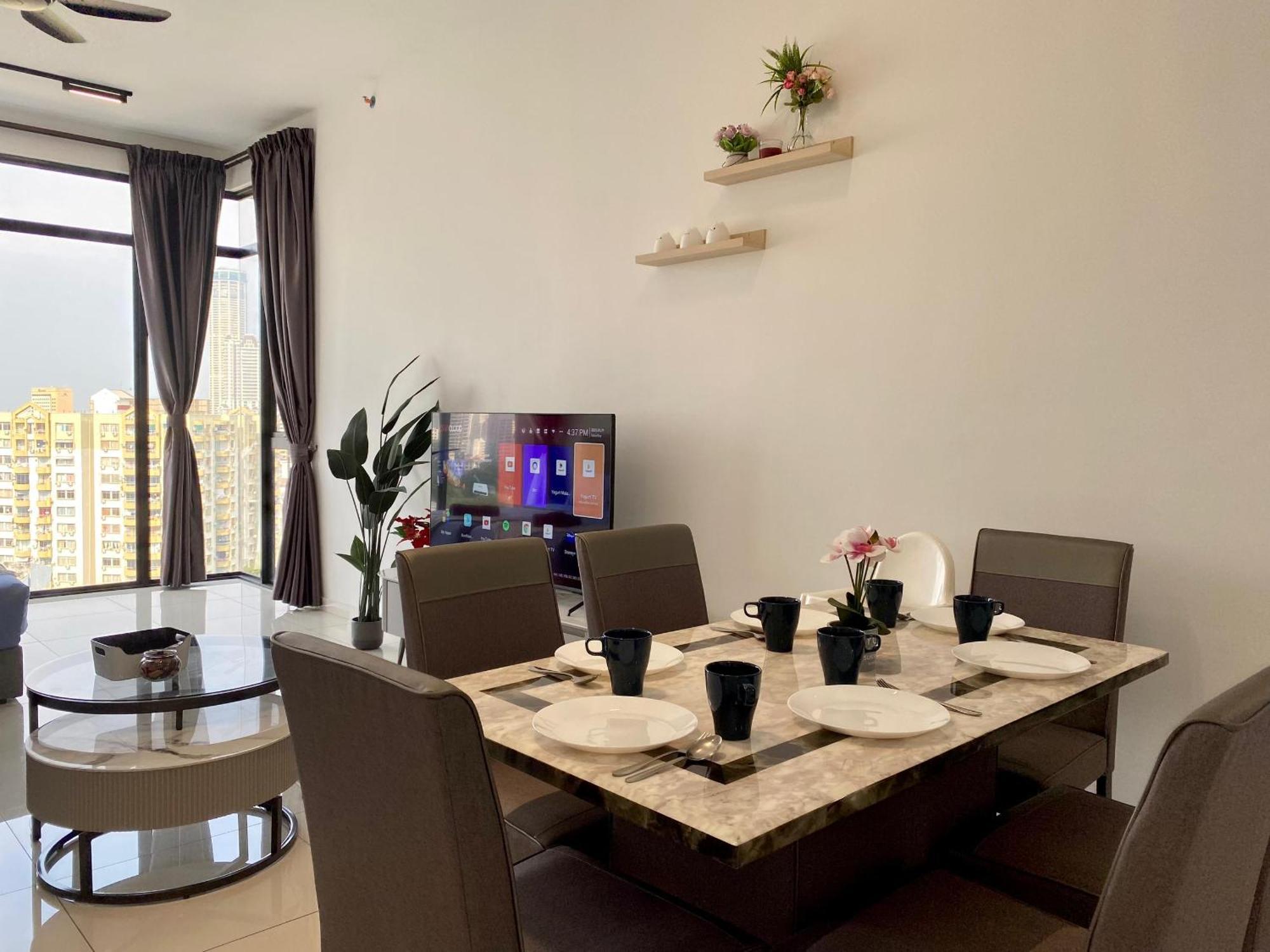 Beacon Executive By Staycation Apartment George Town