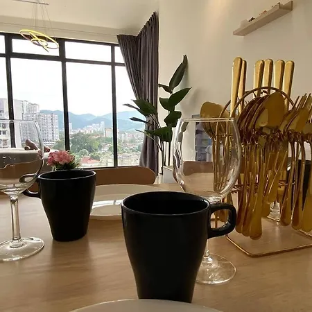 Beacon Executive Suite By Staycation Homestay George Town Exterior photo