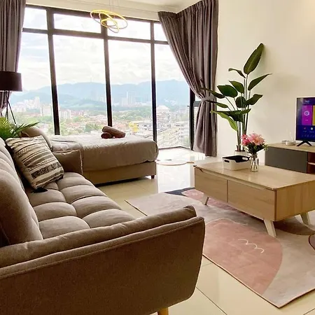 Beacon Executive Suite By Staycation Homestay George Town Exterior photo