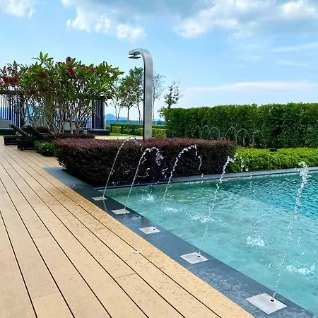 Beacon Executive Suite By Staycation Homestay George Town Exterior photo