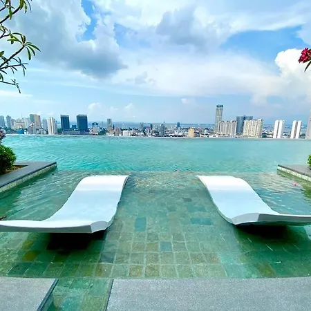 Beacon Executive Suite By Staycation Homestay George Town Exterior photo