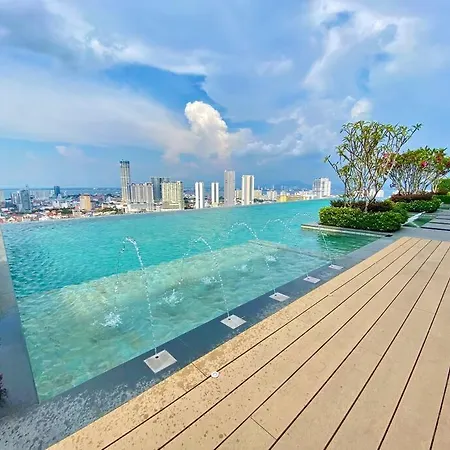 Beacon Executive Suite By Staycation Homestay George Town Exterior photo