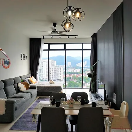 Beacon Executive Suite By Staycation Homestay George Town Exterior photo