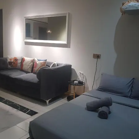 Beacon Executive Suite By Staycation Homestay George Town Exterior photo