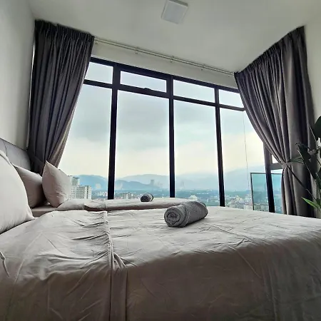 Beacon Executive Suite By Staycation Homestay George Town Exterior photo