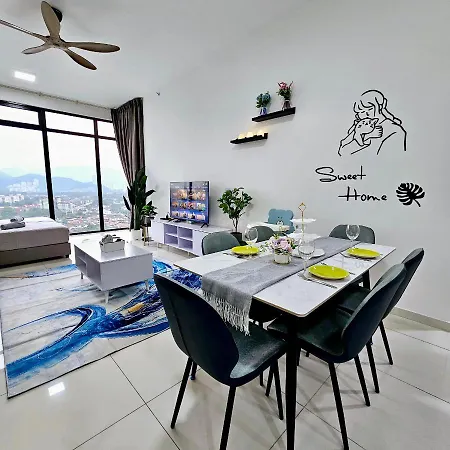 Beacon Executive Suite By Staycation Homestay George Town Exterior photo