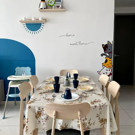 Beacon Executive Suite By Staycation Homestay George Town Exterior photo