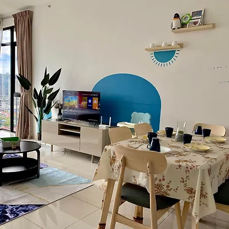 Beacon Executive Suite By Staycation Homestay George Town Exterior photo