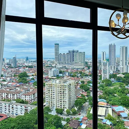 Beacon Executive Suite By Staycation Homestay George Town Exterior photo